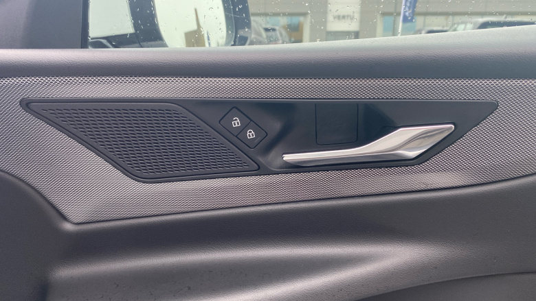 Jaguar XE 2.0 D200 R-Dynamic SE 4dr Auto Diesel Saloon